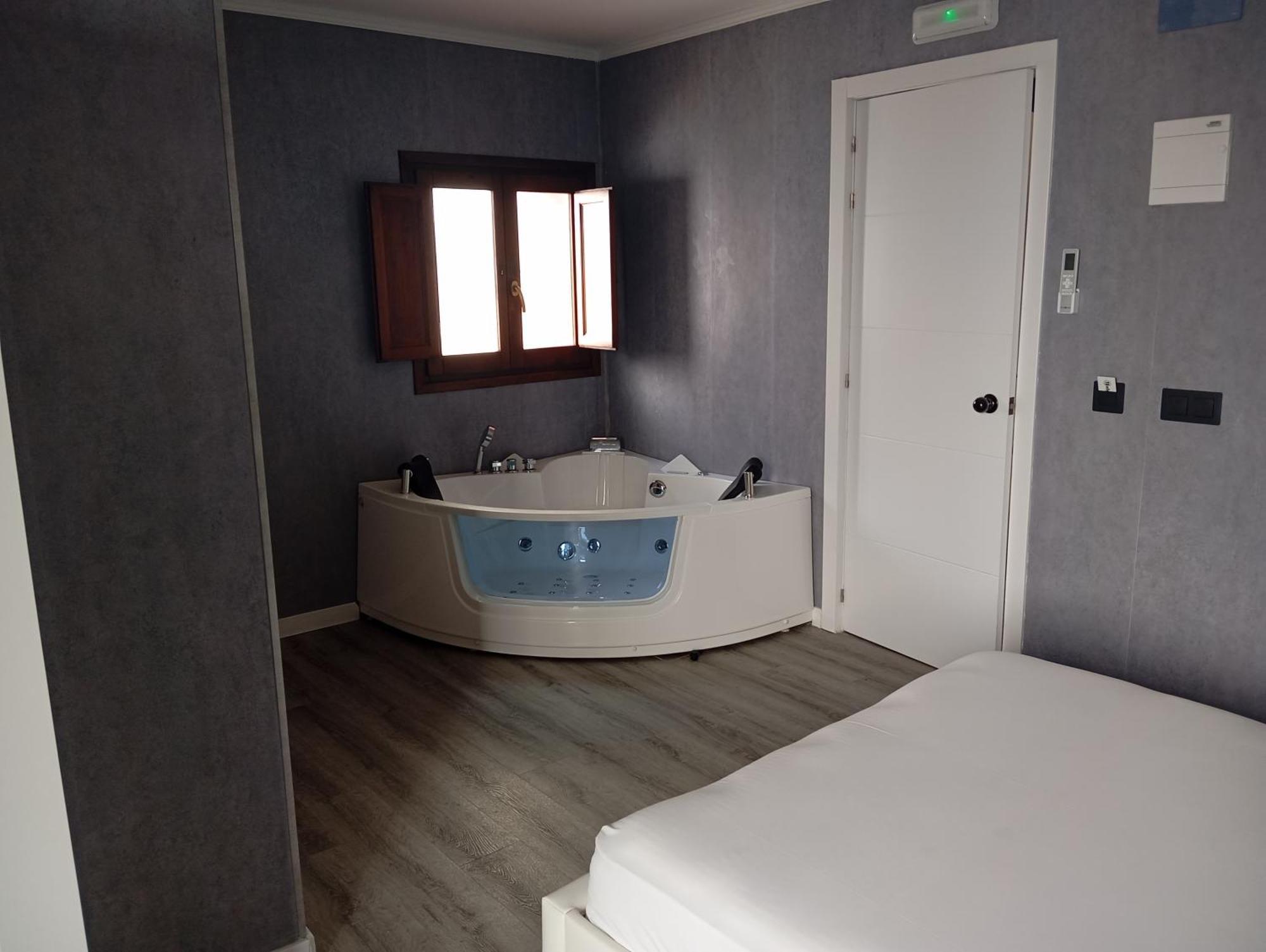La Sepia Boba (Adults Only) Hostel เพนิสโคลา ภายนอก รูปภาพ