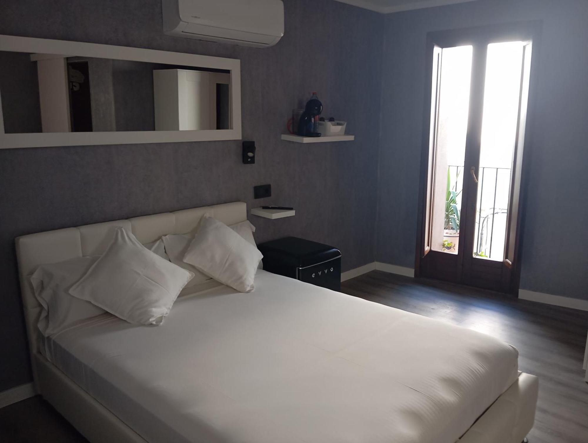 La Sepia Boba (Adults Only) Hostel เพนิสโคลา ภายนอก รูปภาพ